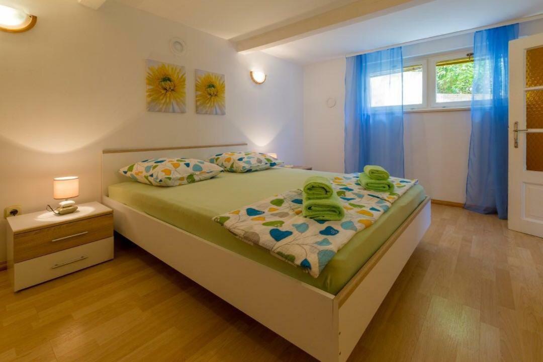 Apartment Dvorska Crikvenica Bagian luar foto