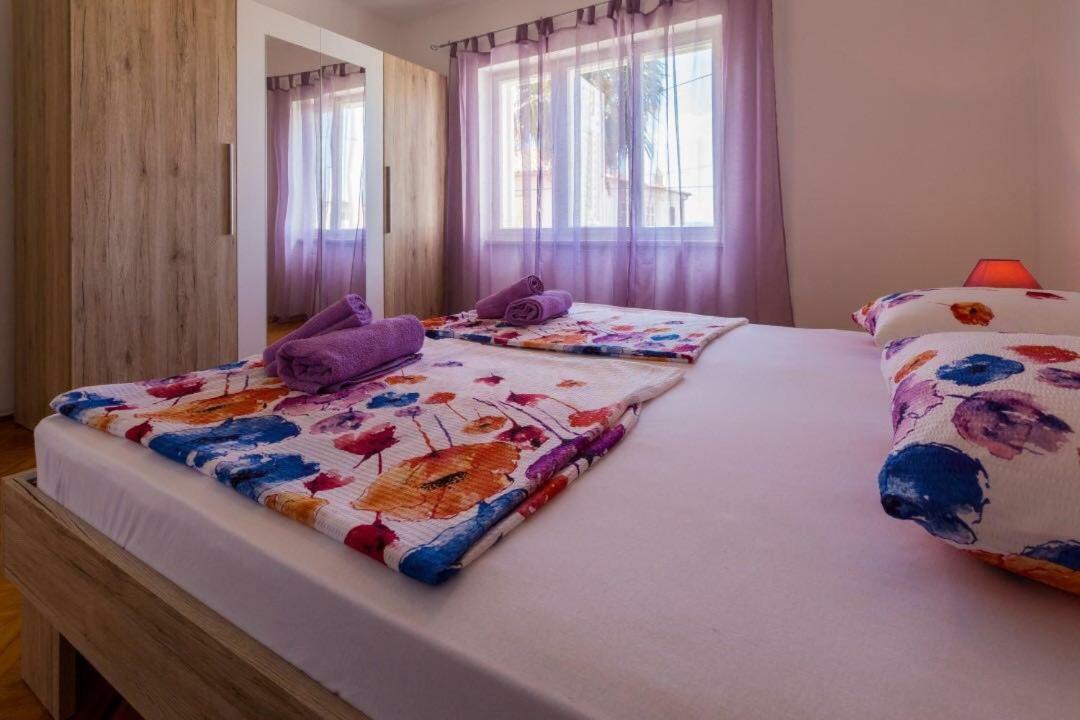 Apartment Dvorska Crikvenica Bagian luar foto