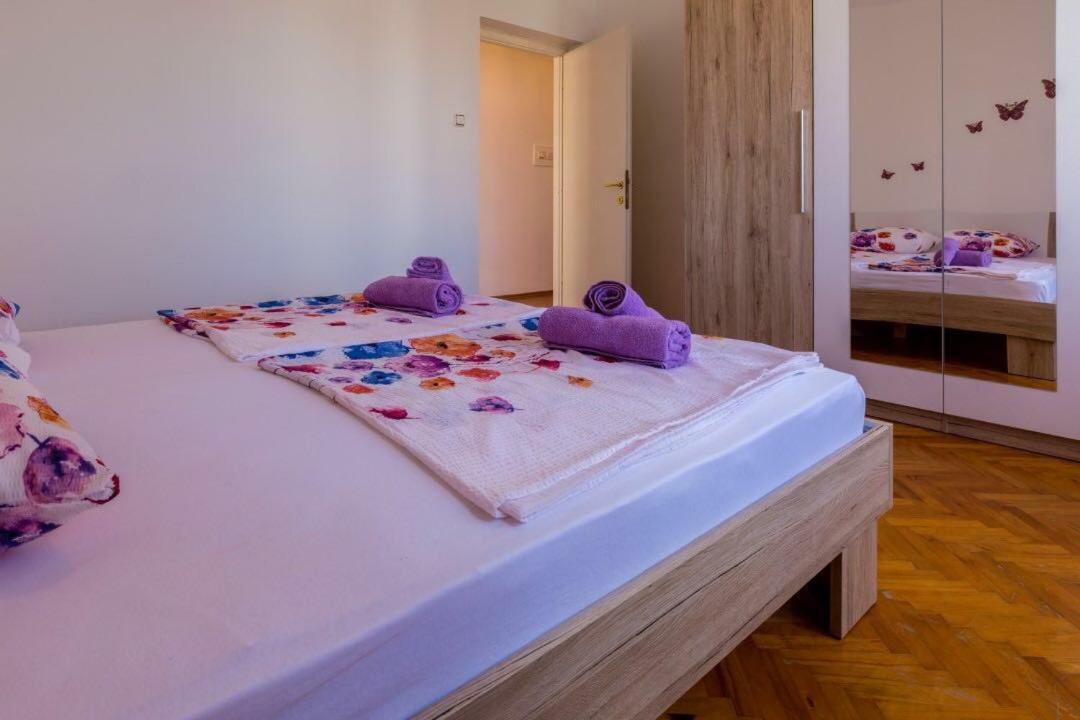 Apartment Dvorska Crikvenica Bagian luar foto