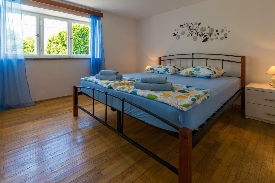 Apartment Dvorska Crikvenica Bagian luar foto