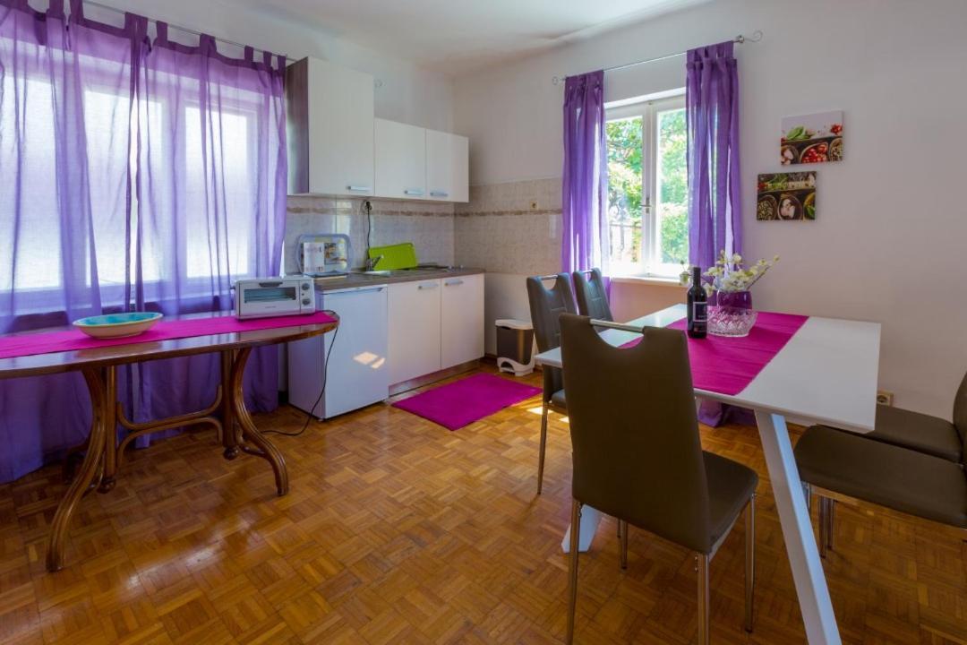 Apartment Dvorska Crikvenica Bagian luar foto