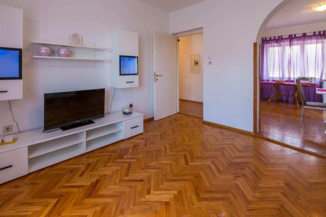Apartment Dvorska Crikvenica Bagian luar foto