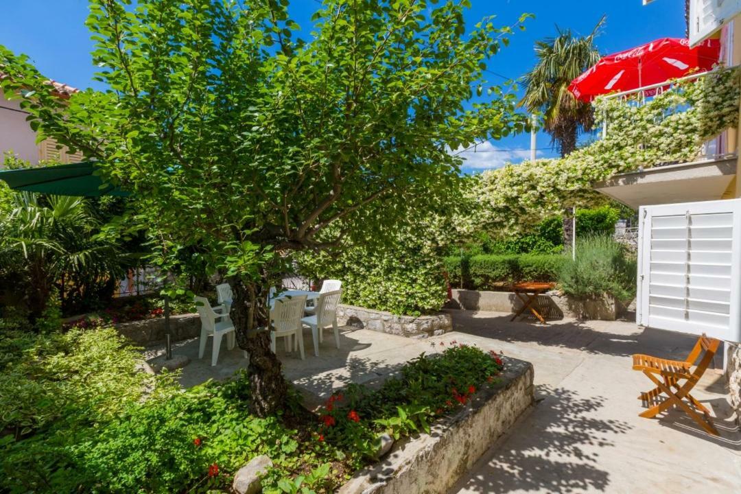 Apartment Dvorska Crikvenica Bagian luar foto