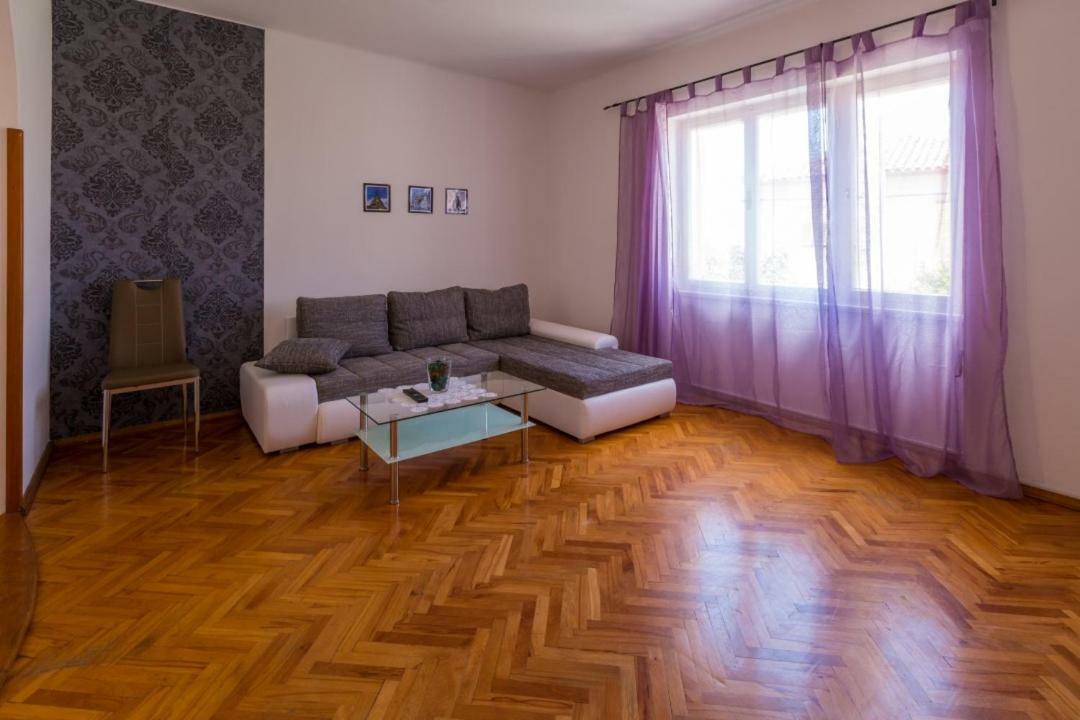 Apartment Dvorska Crikvenica Bagian luar foto